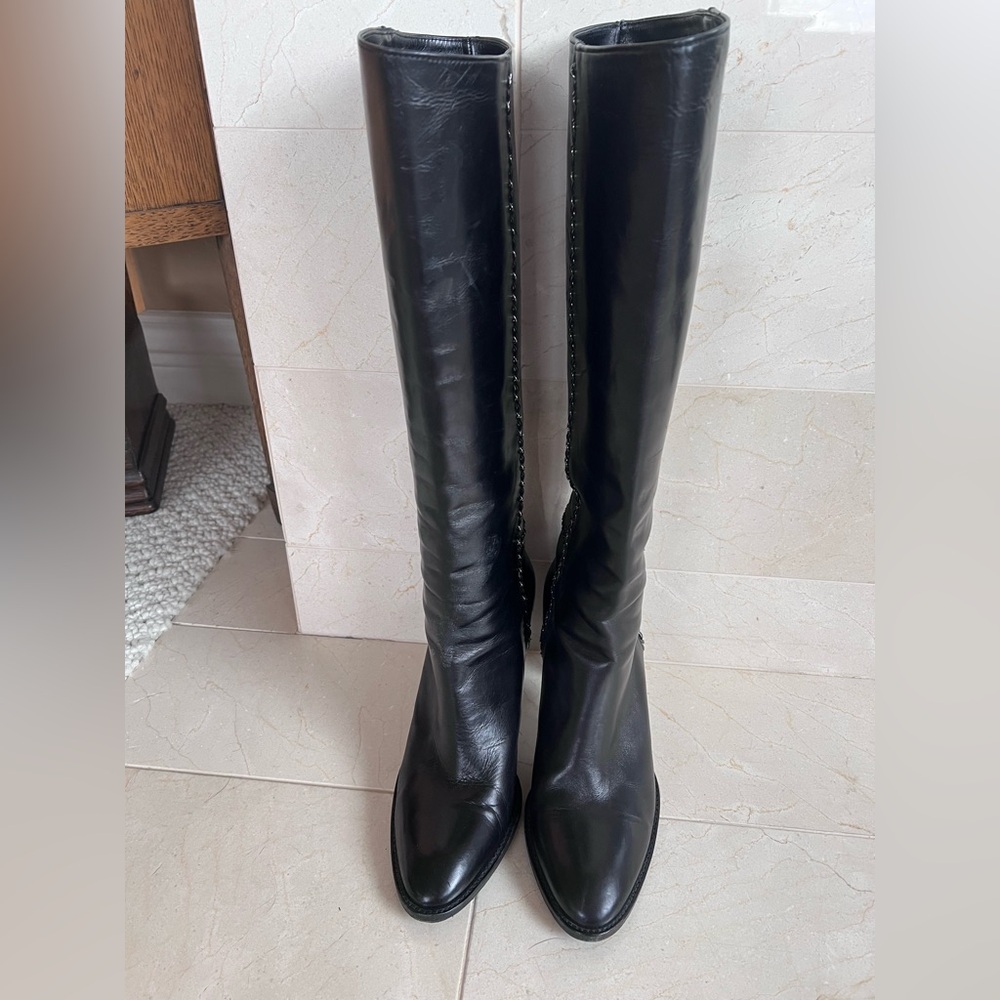 Chanel Black Leather Knee-High Boots with Chain Detail - Picture 4 of 16